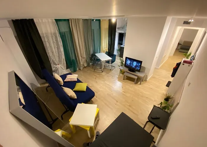 109-7 With Roof View Апартаменти Бухарест