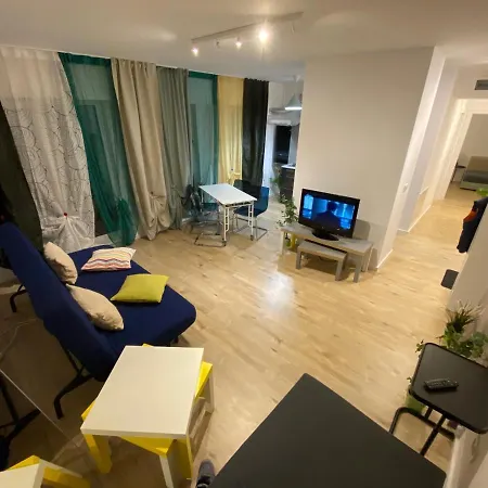 109-7 With Roof View Apartment