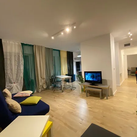 109-7 With Roof View Apartament *